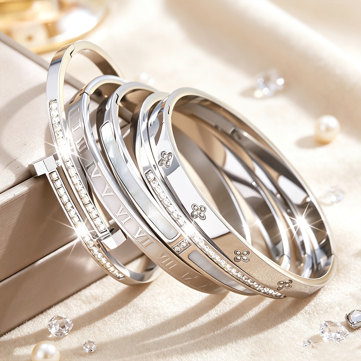 Stainless Steel Design Buckle Bracelet, Compact & Durable